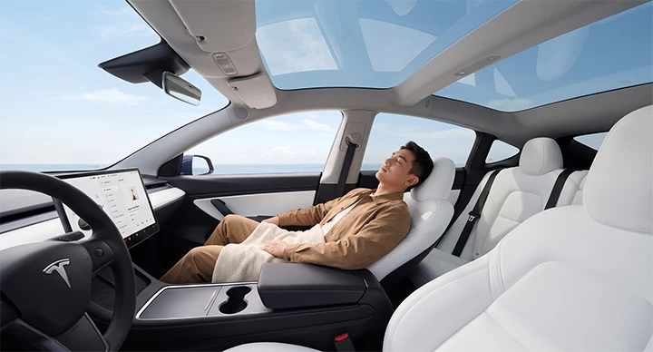 กระจกหลังคา EV แตก! ร้อนทะลุหัว! จบปัญหาด้วยฟิล์มใสกันกระแทกภายนอก PPF Sunroof