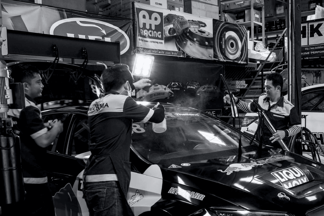 ติดฟิล์มหน้ารถ