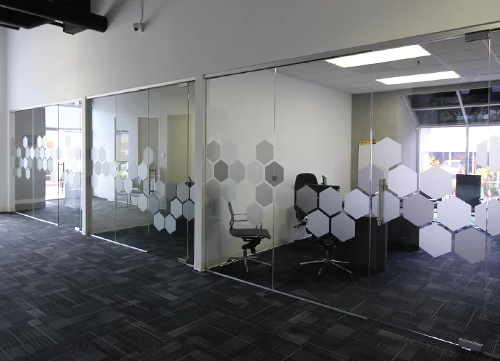 บริการติดตั้งฟิล์ม