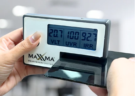 ฟิล์มกันรอยซันรูฟสีดำ